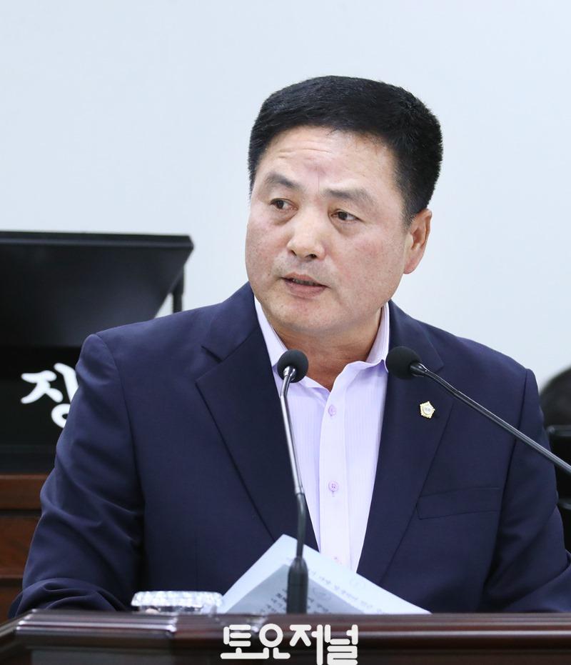 20190624 제267회 정례회 제2차 본회의 구정질문 이황수 의원.JPG